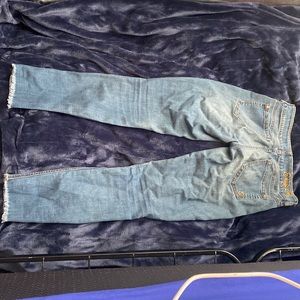 Size 3, indigo rein, I got these as hammy downs.